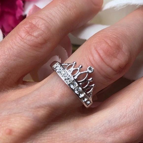 925 sterling silver/cz diamond princess crown ring - Picture 4 of 7